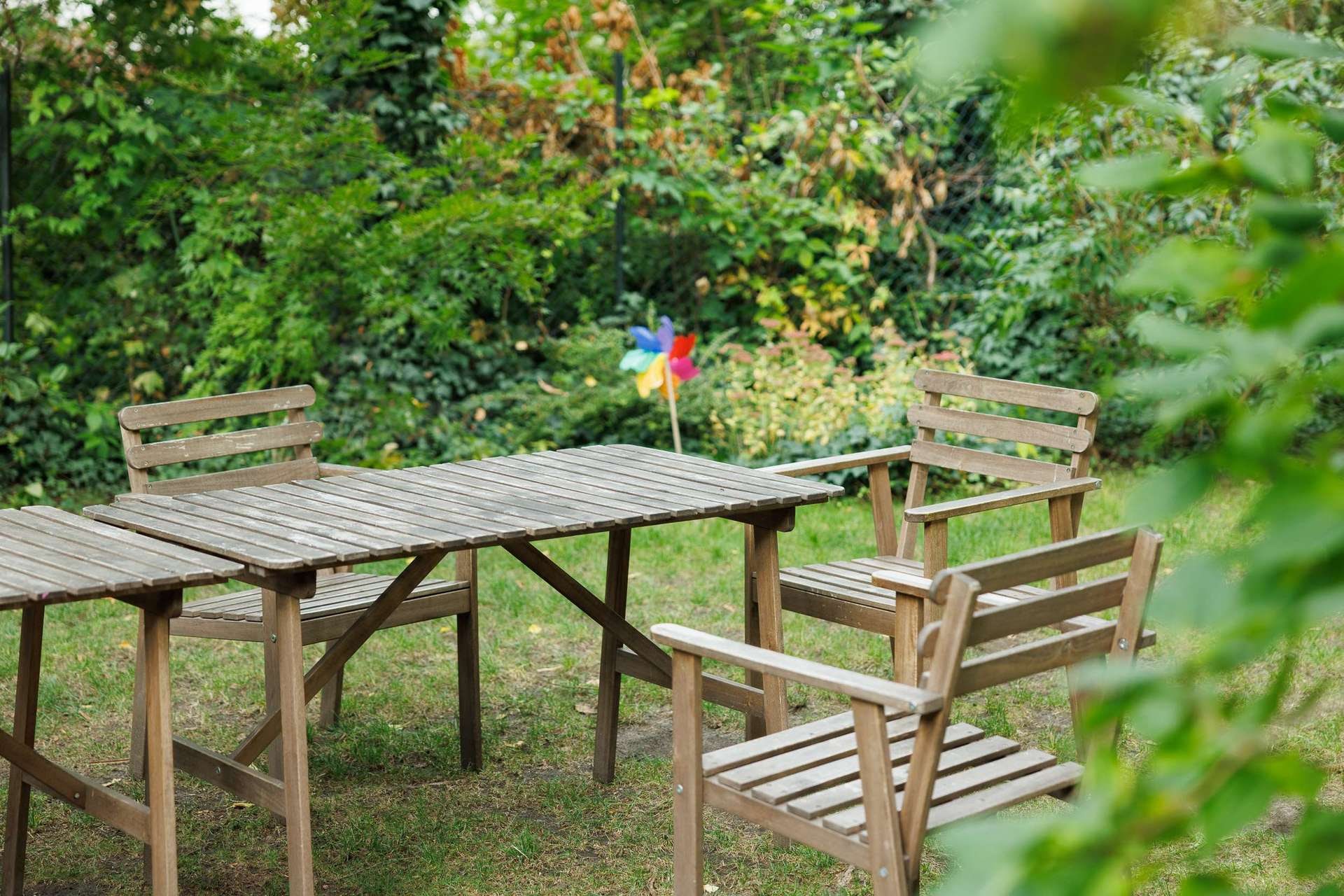 gemütliche Sitzecke im Garten